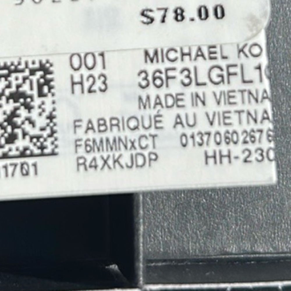 New Michael Kors set of air tag holders / air tag covers - Picture 2 of 5